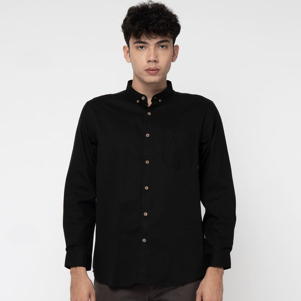 M231 Kemeja Pria Basic Polos Panjang Hitam 2543A