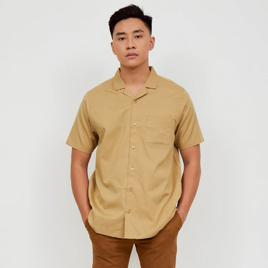 M231 Kemeja Pria Basic Polos Hawaii Oversized Pendek Khaki 2190C